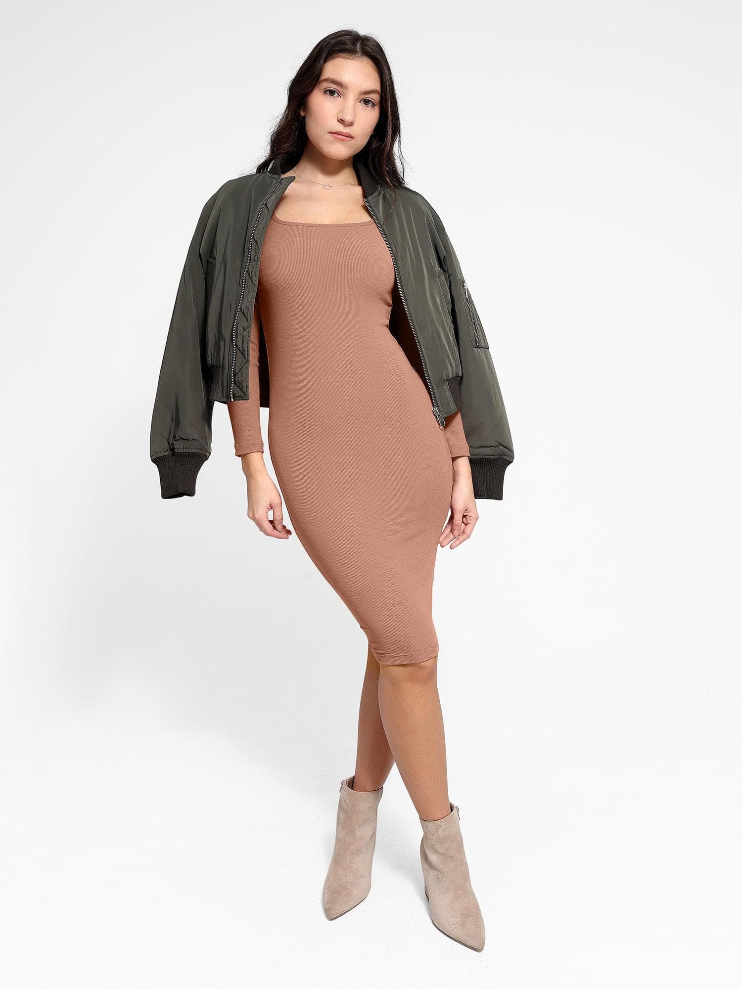 Robe midi à manches longues avec effet gainant intégré